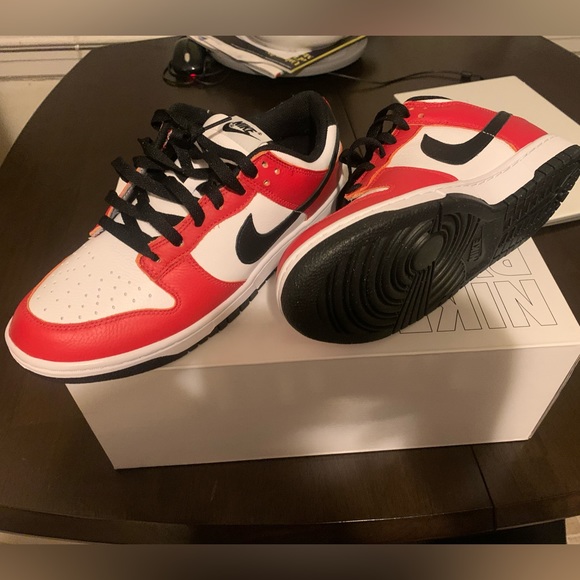 Nike Dunks - Picture 2 of 6